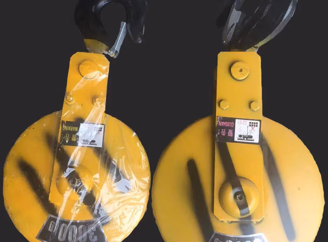 Heavy-Duty Crane Hook